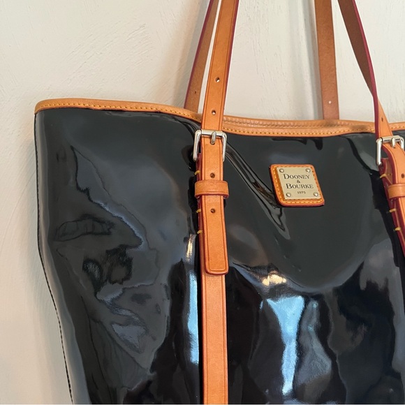 Vintage Dooney & Bourke black patent leather tote handbag - Picture 14 of 14